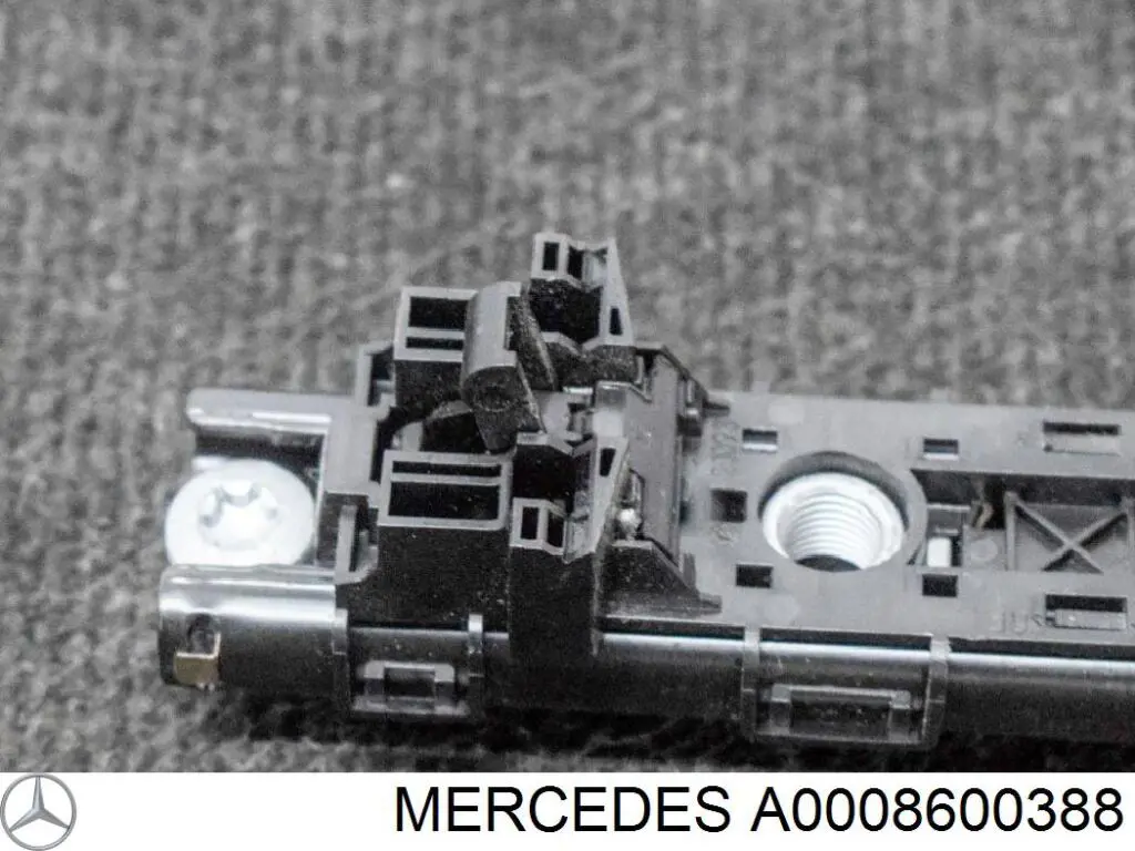 A0008600388 Mercedes Регулятор висоти ременя безпеки передній лівий