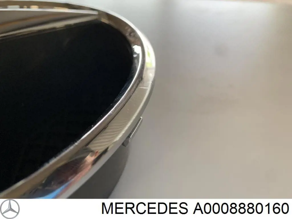 Купити A0008880160 Mercedes Захисна решітка радіатора