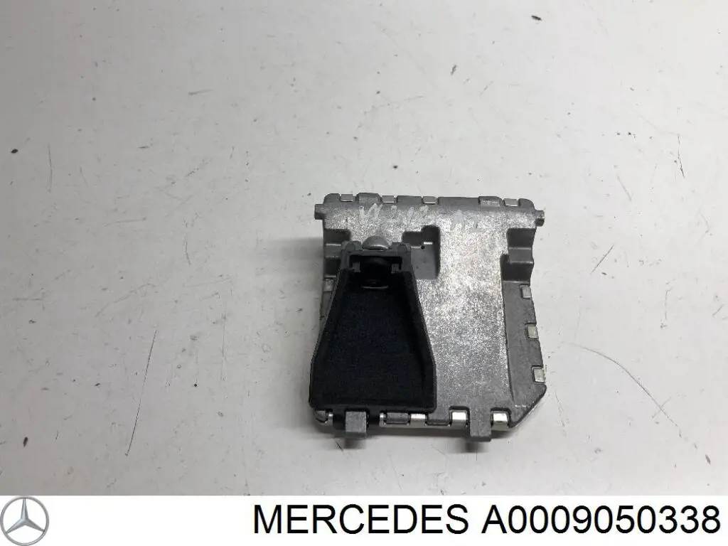 Купити A0009050338 Mercedes Модуль керування камерою