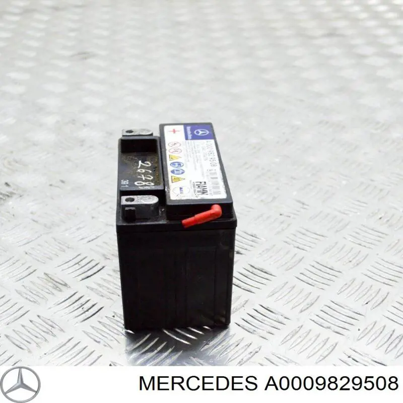 Акумуляторна батарея, АКБ A0009829508 Mercedes