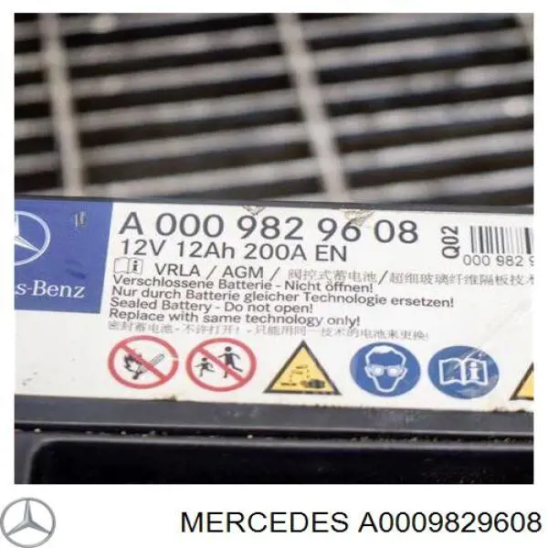 Акумуляторна батарея, АКБ A0009829608 Mercedes