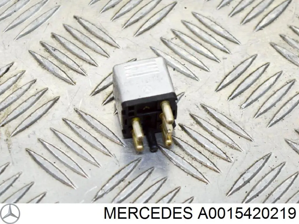  Mercedes A0015422219