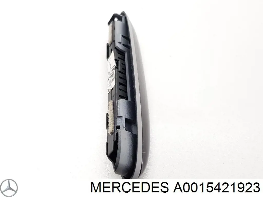 A0015421923 Mercedes 