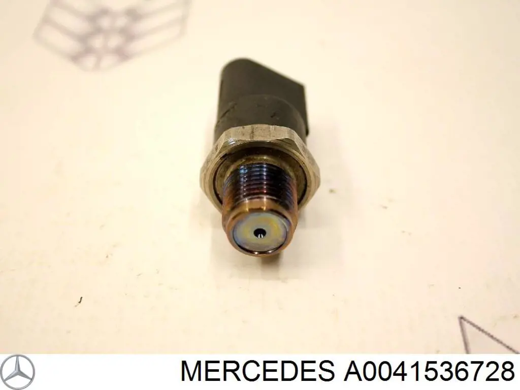 Датчик тиску палива A0041536728 Mercedes