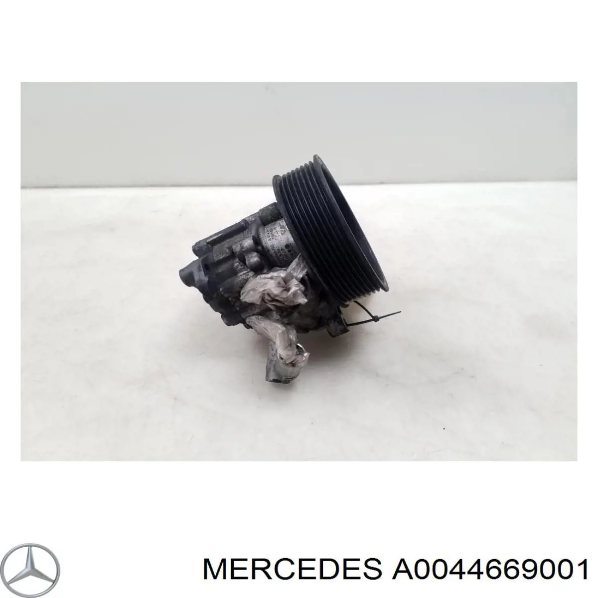 Купити A0044669001 Mercedes Насос гідравліки