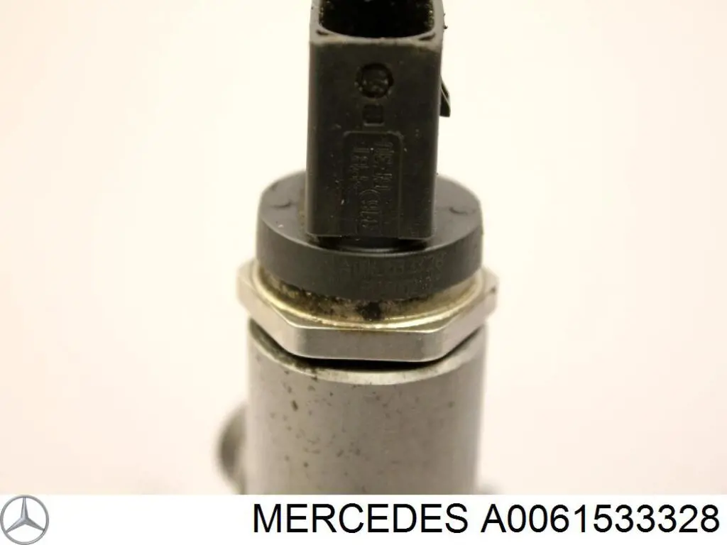 Датчик тиску палива Mercedes A0061533328