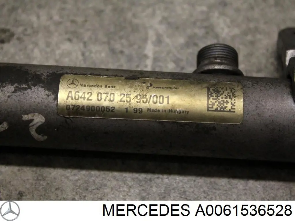 A0061536528 Mercedes датчик тиску палива