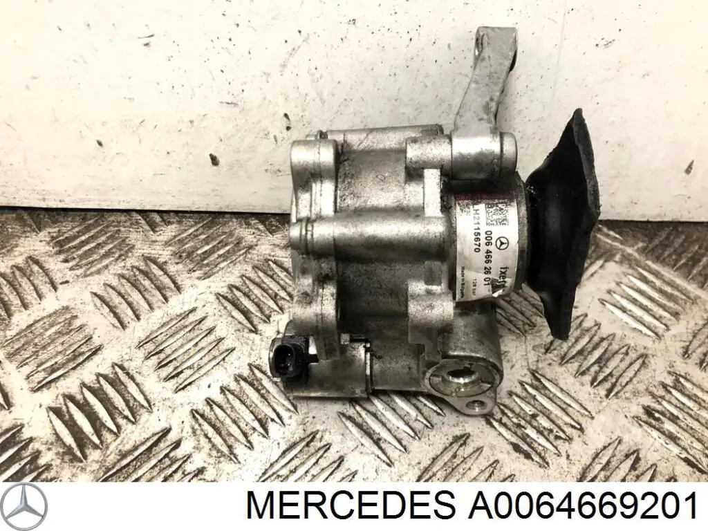 Купити A0064669201 Mercedes Насос гідравліки