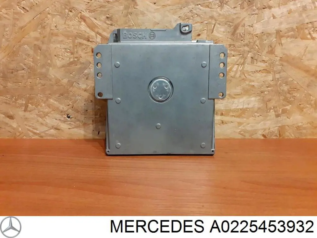 Купити A0225453932 Mercedes Модуль управління двигуном
