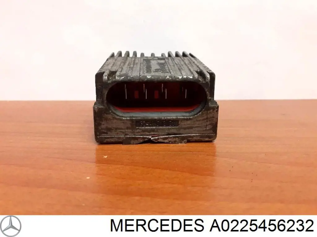 Регулятор оборотів вентилятора, блок управління Mercedes A0225456232 ціна, від 12.67 USD
