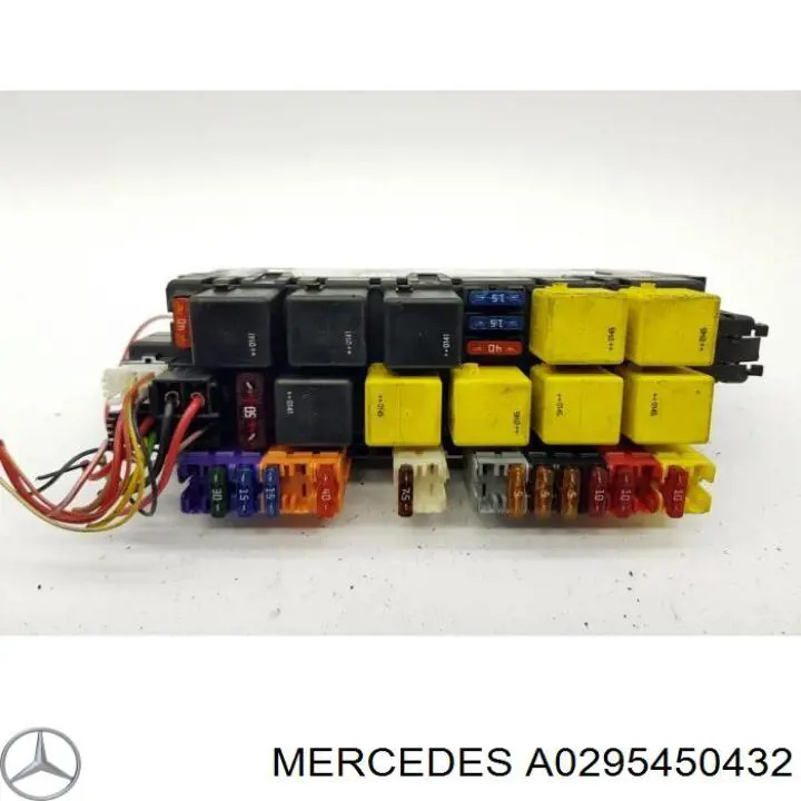 Купити A0295450432 Mercedes Корпус запобіжників