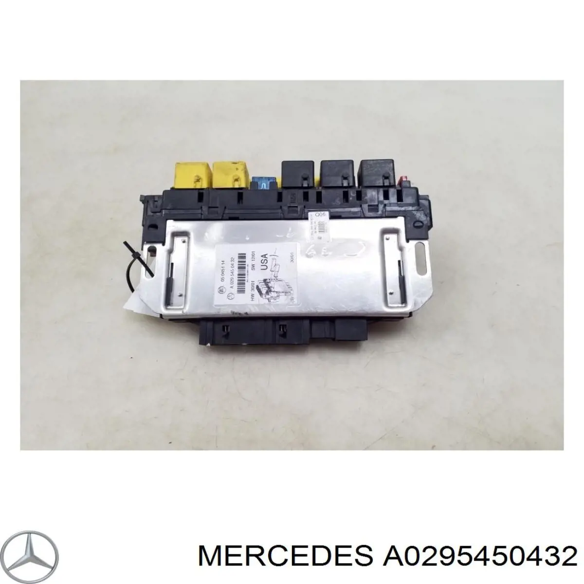 Купити A0295450432 Mercedes Корпус запобіжників