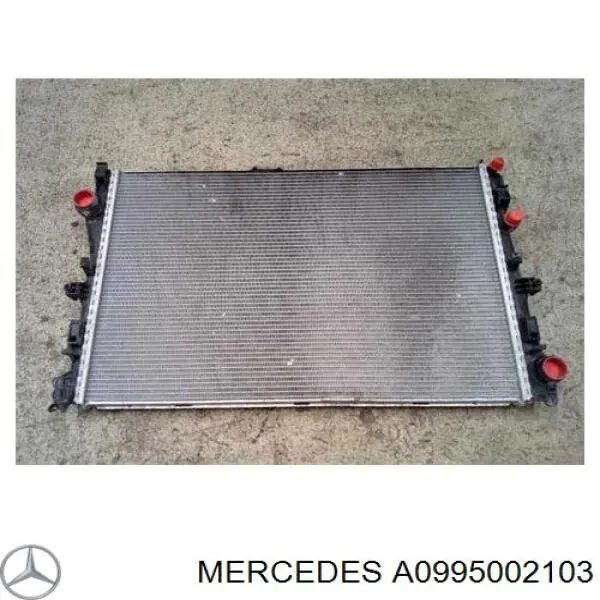 A0995002103 Mercedes Радіатор охолодження двигуна