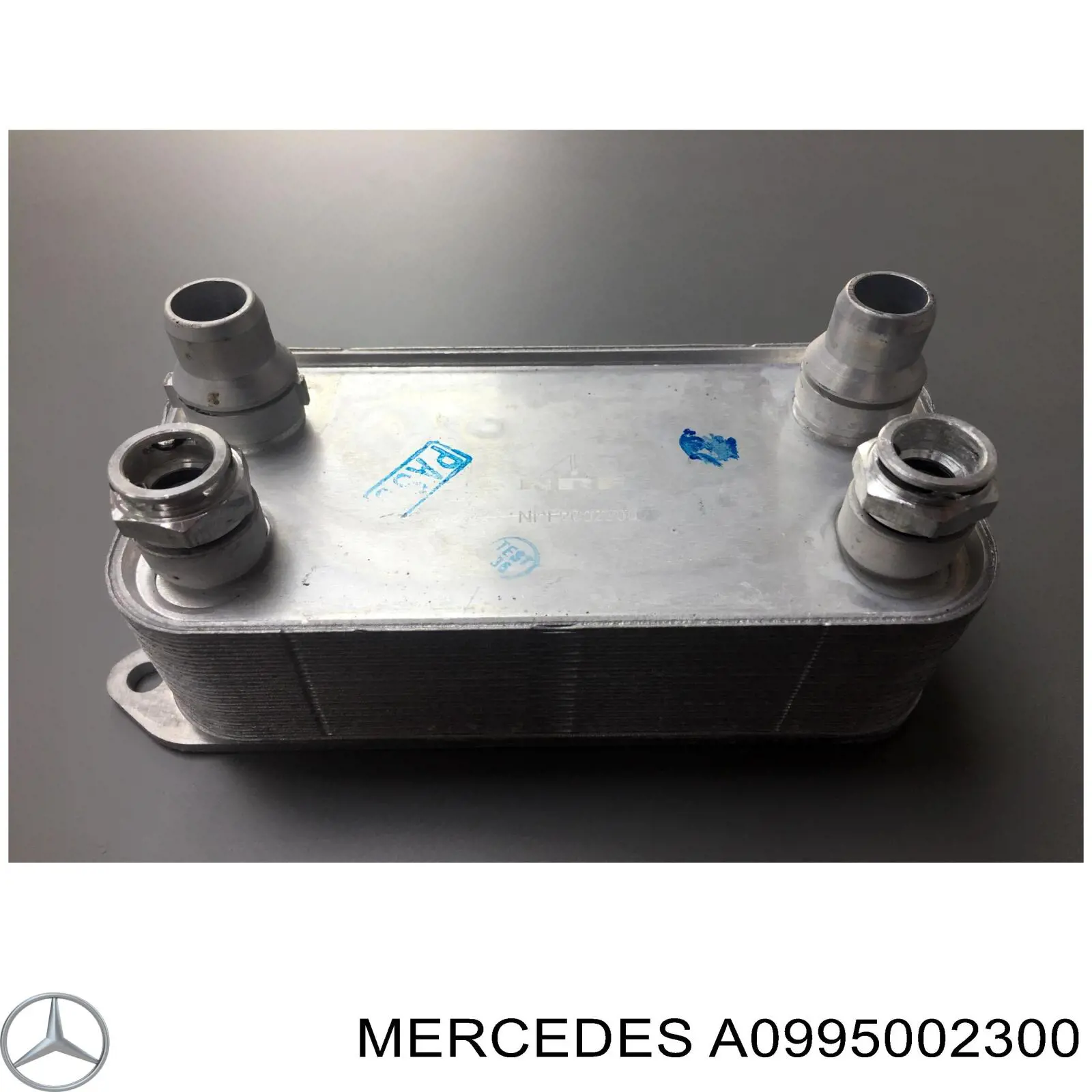 Купити A0995002300 Mercedes Радіатор охолодження, АКПП