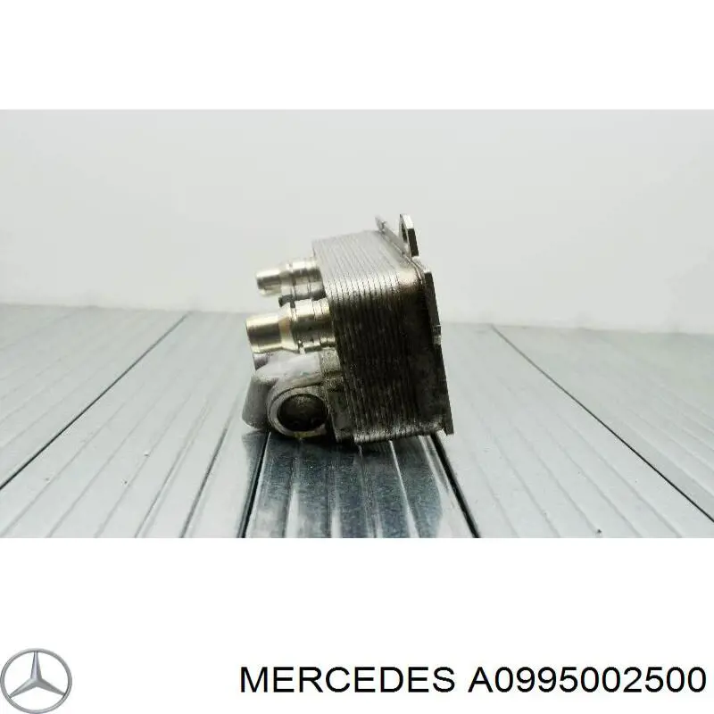 Радіатор охолодження, АКПП A0995002500 Mercedes