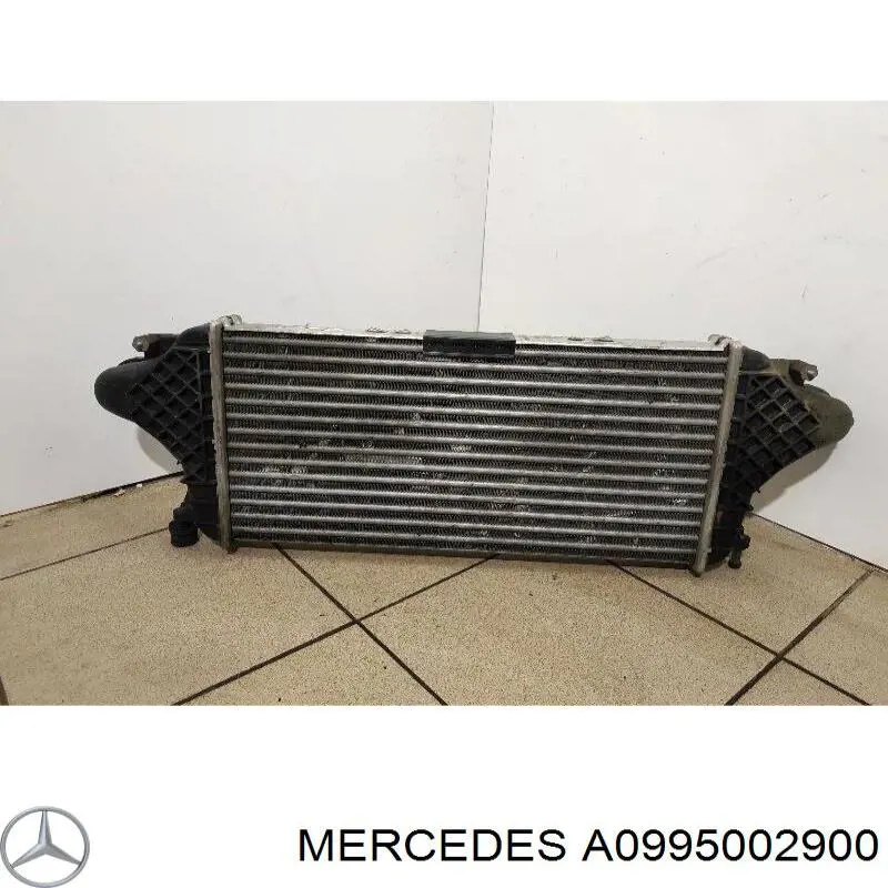 A0995002900 Mercedes радіатор интеркуллера