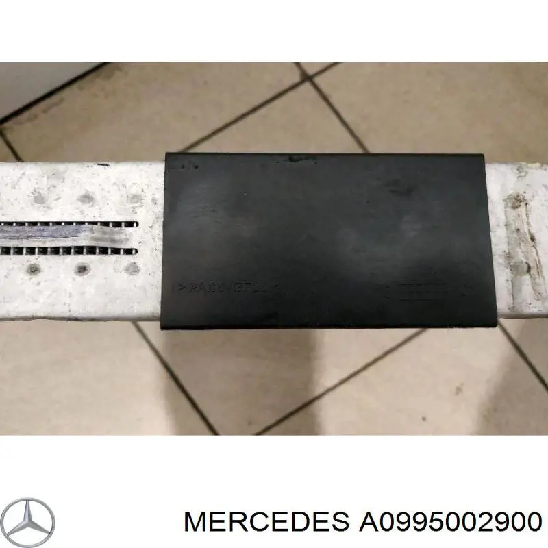 Інтеркулер A0995002900 Mercedes