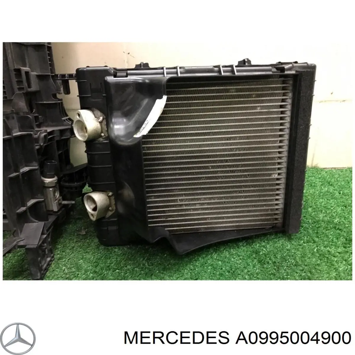 Купити A0995004900 Mercedes Балка радіатора нижня