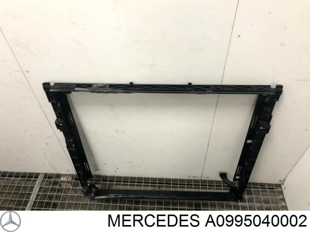Купити A2515040214 Mercedes Подушка радіатора охолодження, верхня