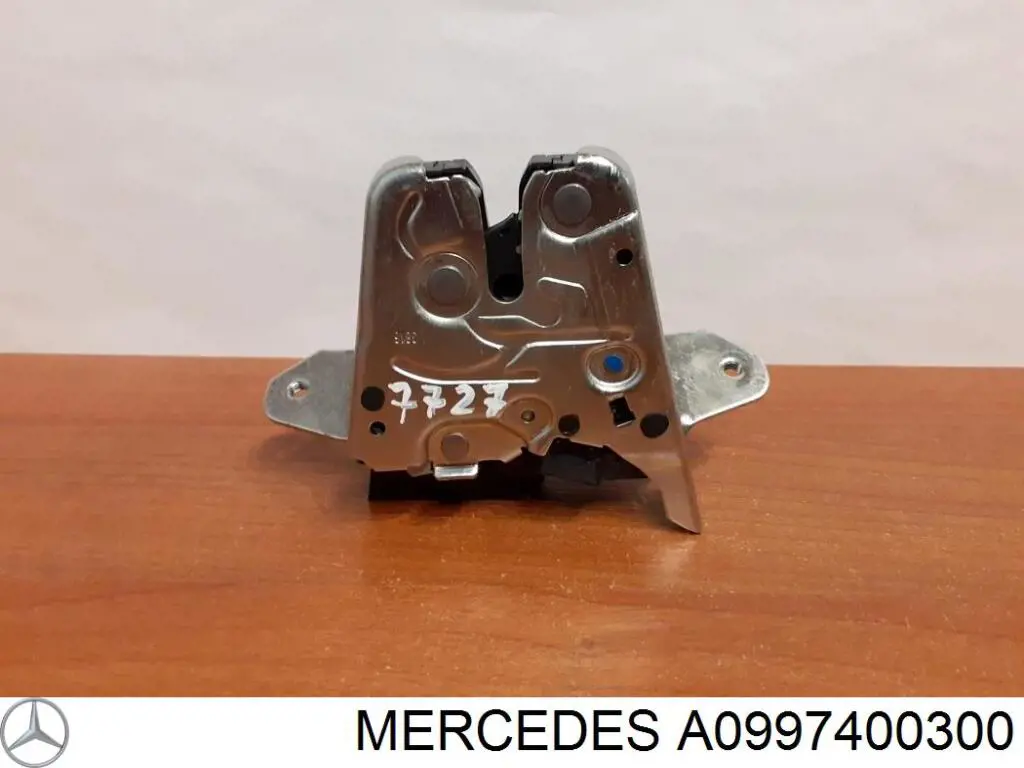 Купити A0997400300 Mercedes Замок 3/5-х дверей, задній