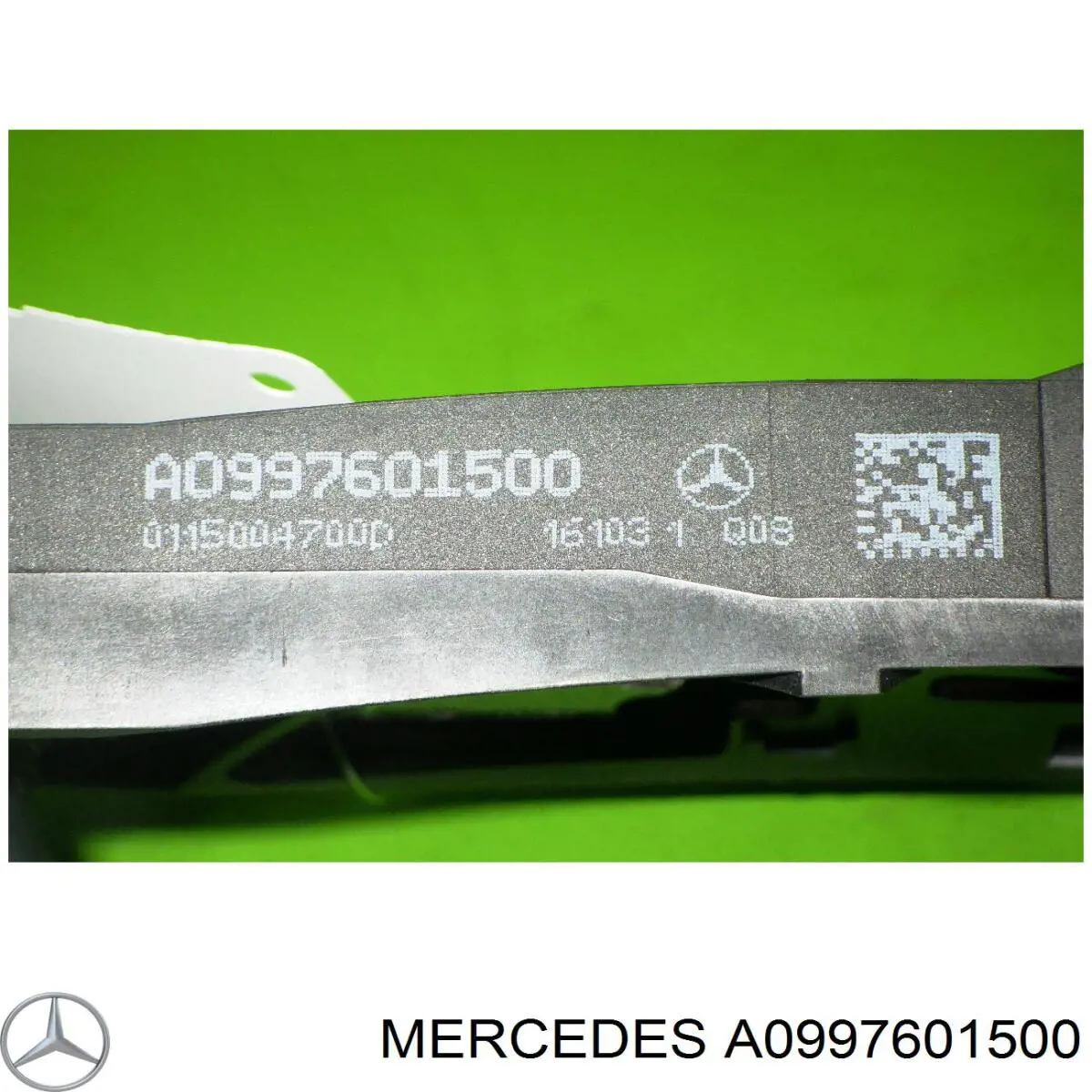 A0997601500 Mercedes тримач зовнішньої ручки дверей, передньої лівої