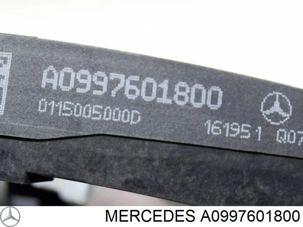 0997601800 Mercedes тримач зовнішньої ручки дверей, передньої правої