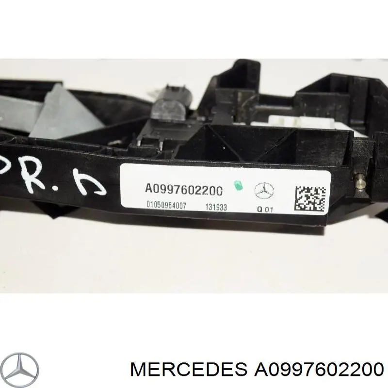 Купити A0997602200 Mercedes Тримач зовнішньої ручки дверей, задніх правих