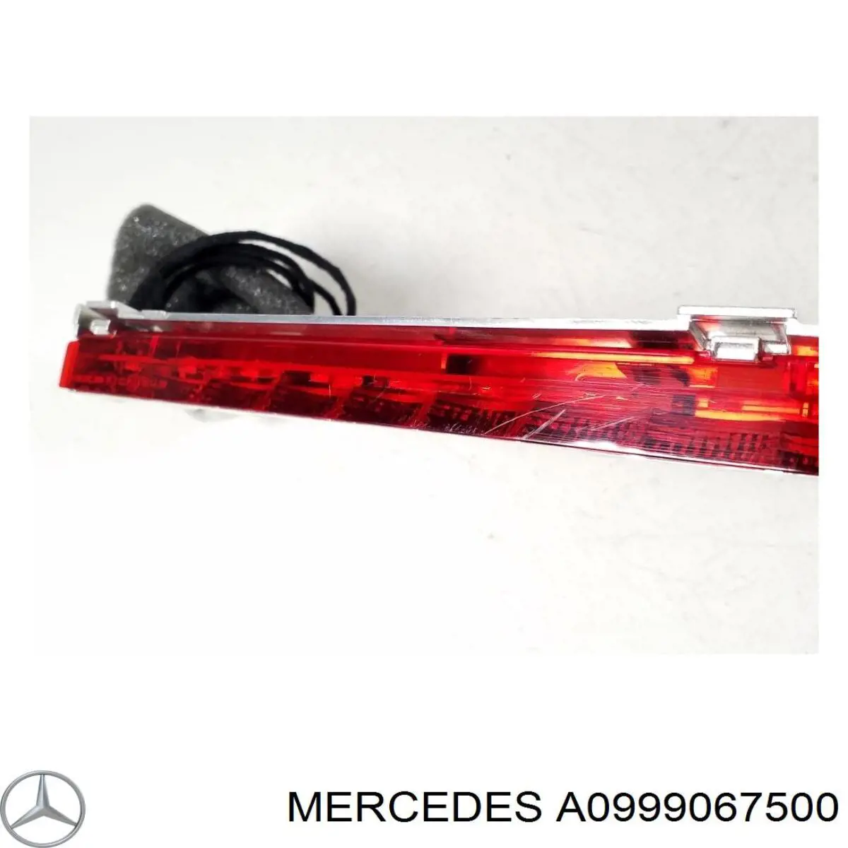 A0999067500 Mercedes Стоп-сигнал заднього скла