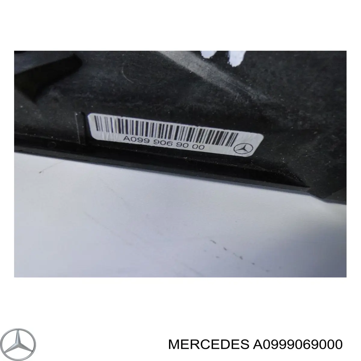 Вентилятор радіатора Mercedes A0999069000 ціна, від 506.67 USD