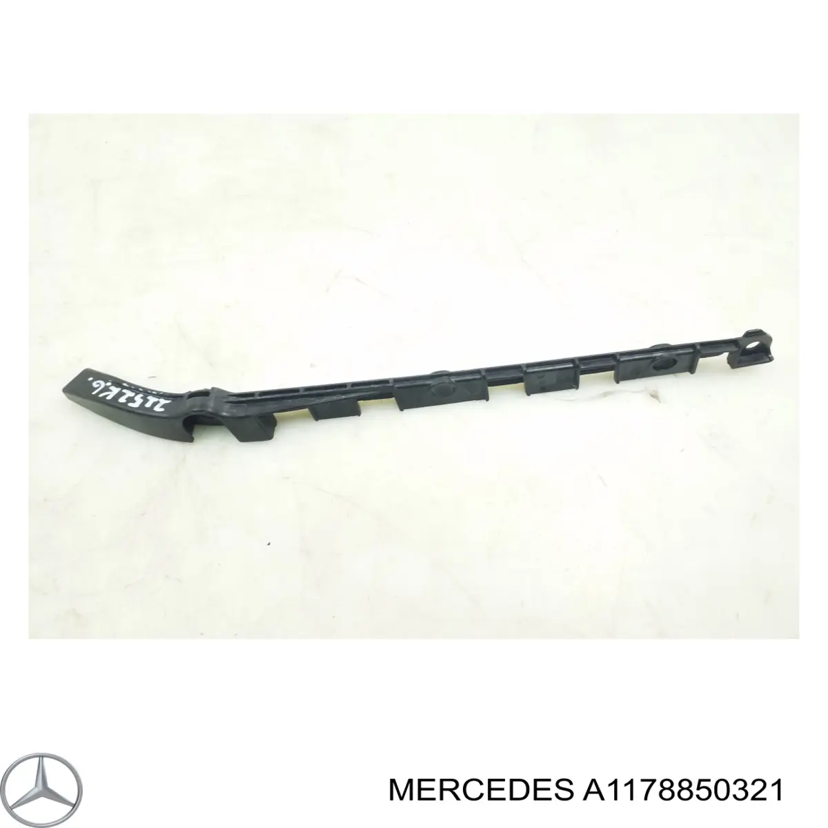 Кронштейн бампера заднього, зовнішній лівий A1178850321 Mercedes