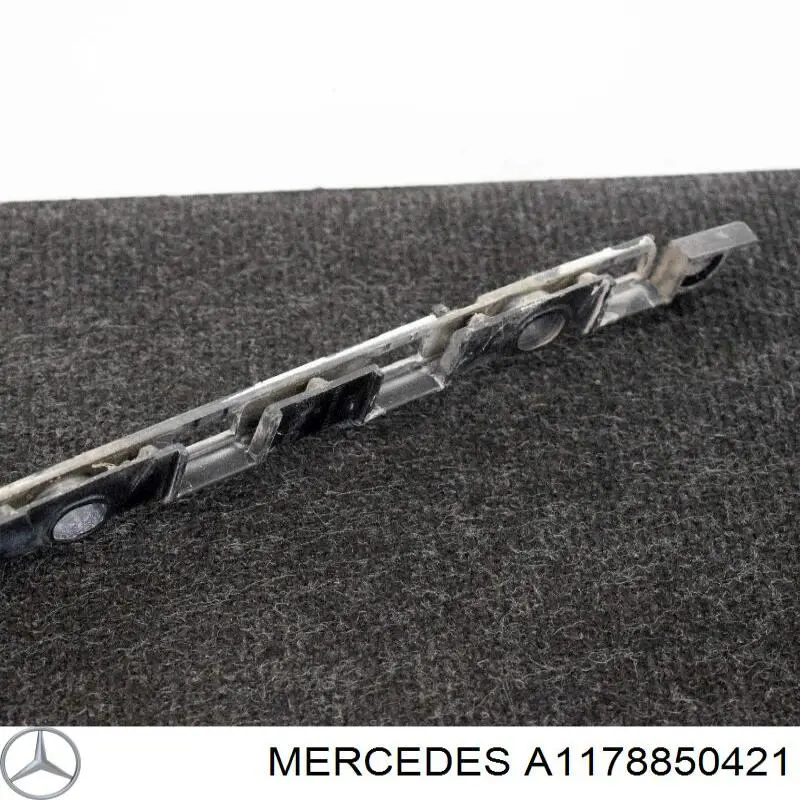 Купити A1178850421 Mercedes Кронштейн бампера заднього, зовнішній правий
