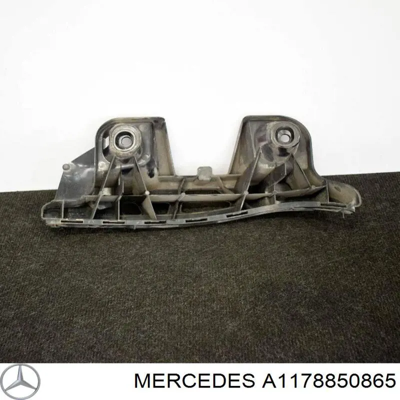 Кронштейн бампера заднього, правий A1178850865 Mercedes