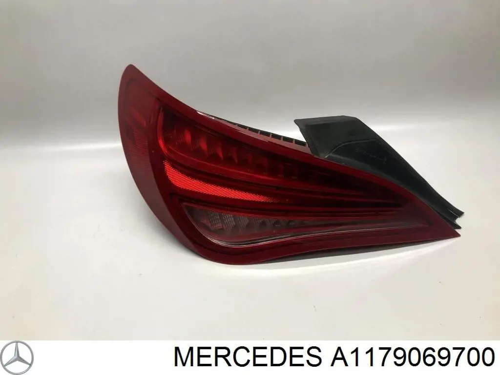 714021180751 Magneti Marelli Задня ліва фара