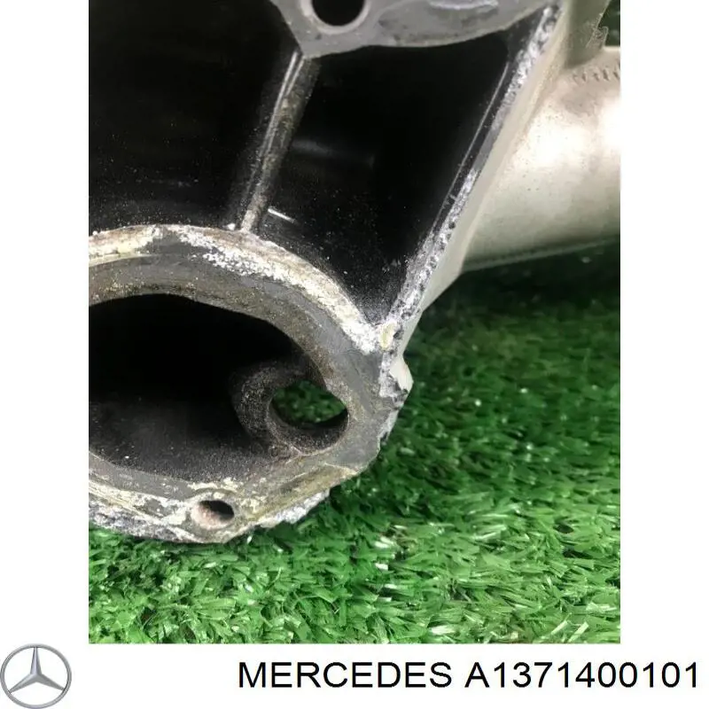 Купити A1371400101 Mercedes Впускний колектор
