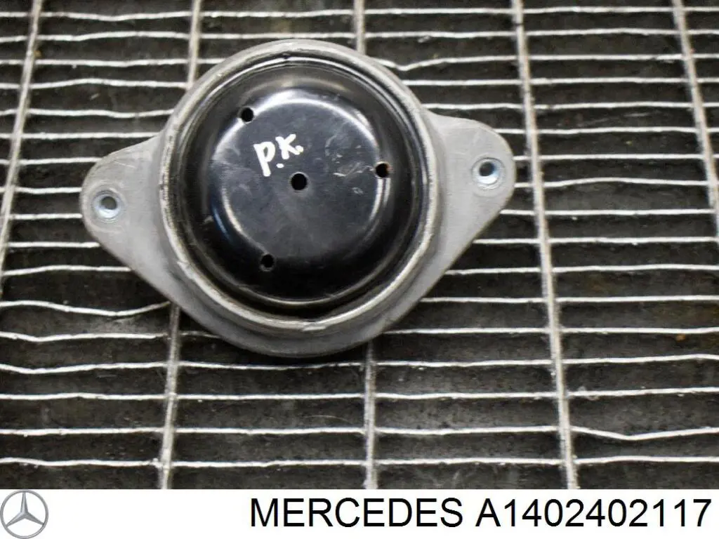 A1402402117 Mercedes подушка (опора двигуна, права)