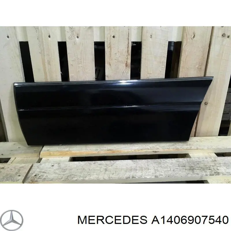 Накладка задньої лівої двері Mercedes A1406907540 ціна, від 24.07 USD