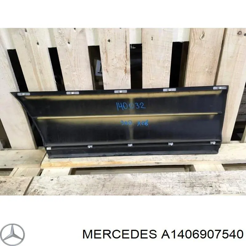 A1406907540 Mercedes Накладка задніх лівих дверей