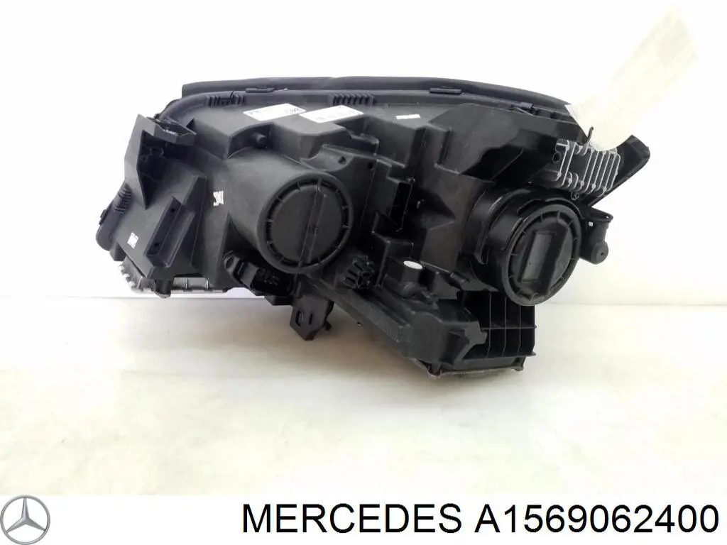 Фара правая Mercedes A1569062400 ціна, від 873.64 USD