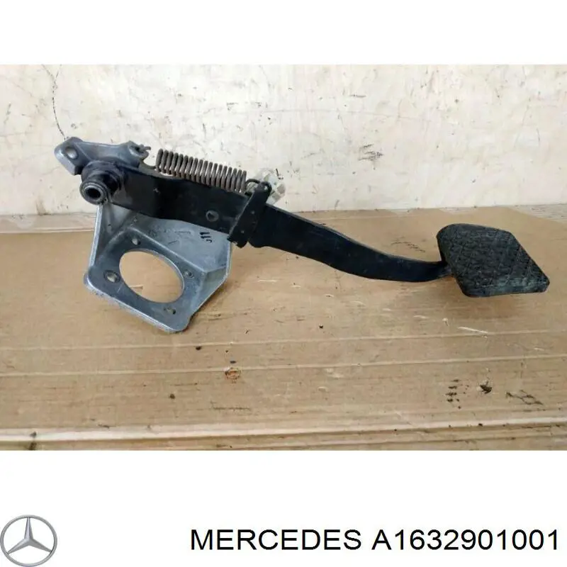 Педаль гальма на Mercedes ML/GLE (W163)