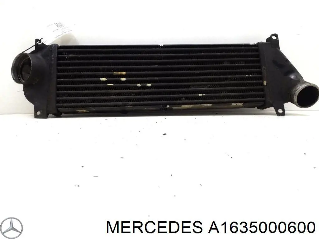 Купити A1635000600 Mercedes Радіатор двигуна
