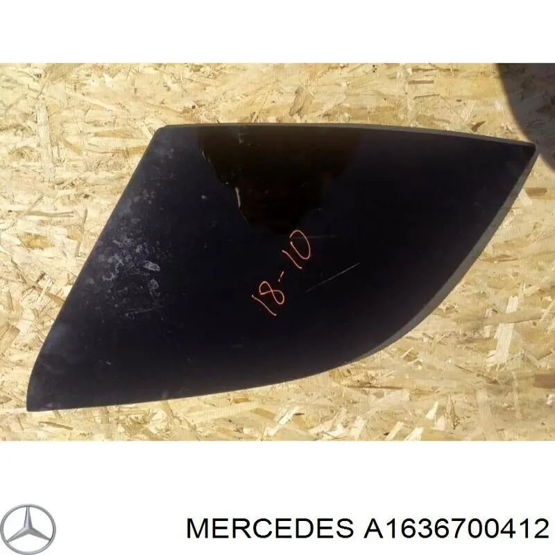 A1636700412 Mercedes Стукло багажника, праве