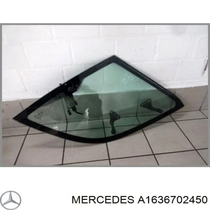 A1636702450 Mercedes Стукло багажника, праве