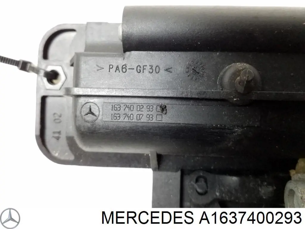 Купити A1637400293 Mercedes Ручка третіх дверей, зовнішня