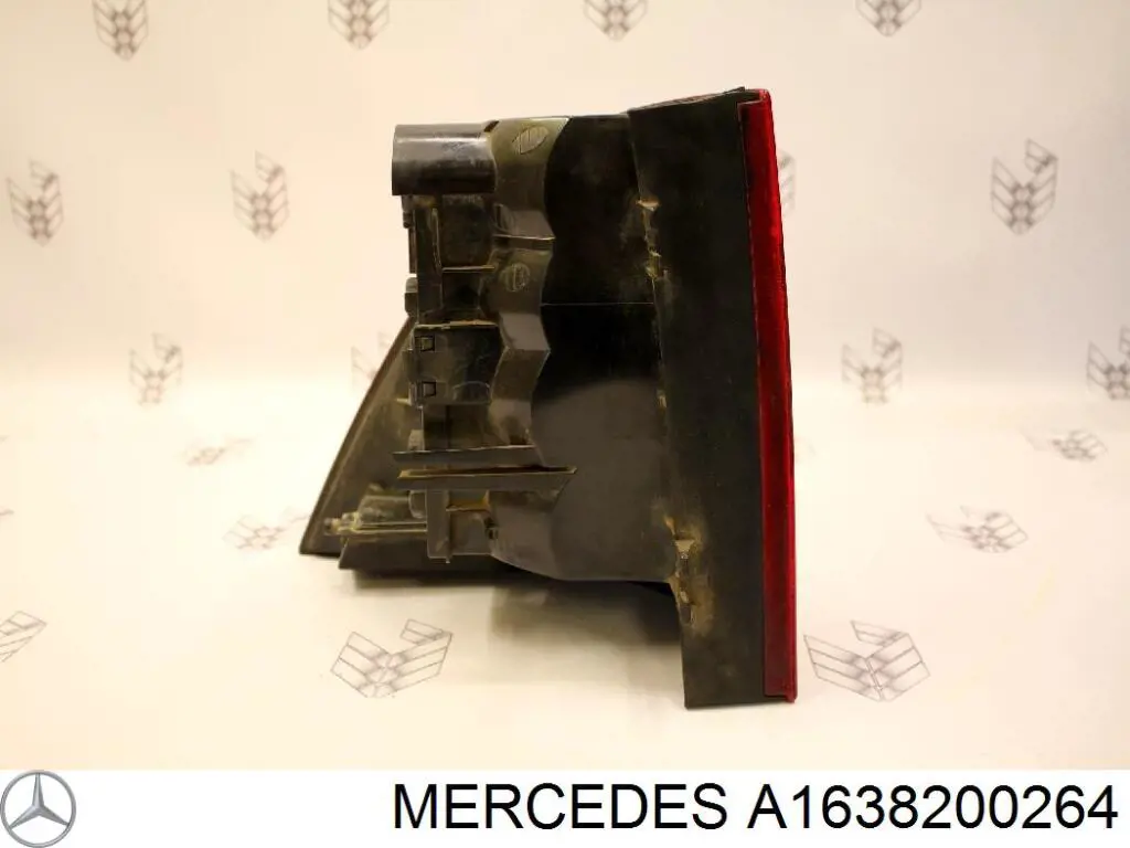 Задня права фара A1638200464 Mercedes