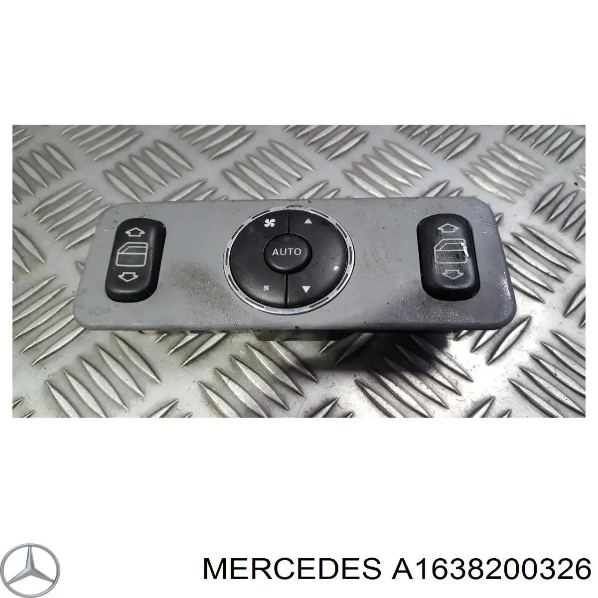 Кнопки заднього склопідіймача Mercedes A1638200326 ціна, від 12.67 USD