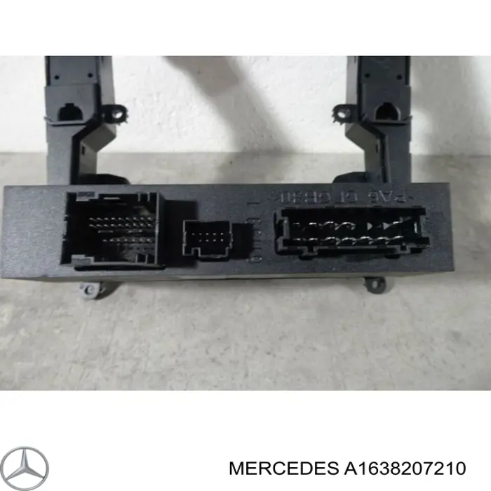 Купити A1638207210 Mercedes Кнопка вмикання двигуна склопідіймача центральної консолі