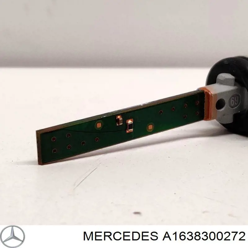 Купити A1638300272 Mercedes Датчик температури салону