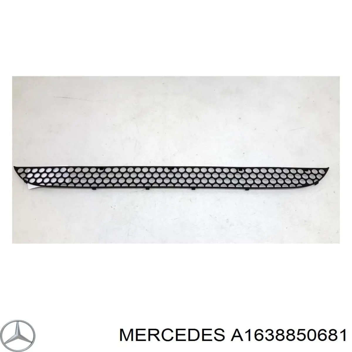 1638850681 Mercedes решітка переднього бампера, центральна