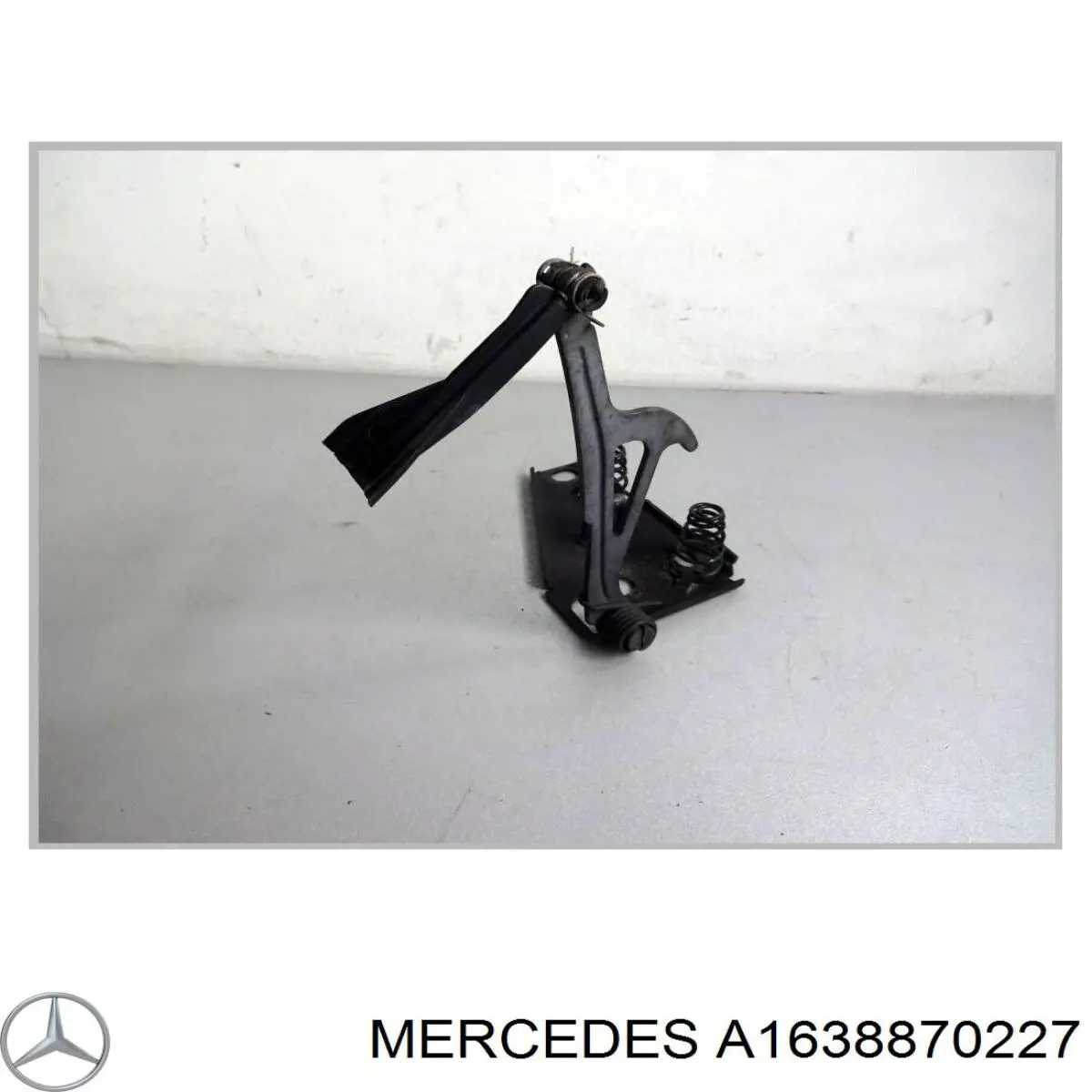A1298870127 Mercedes 