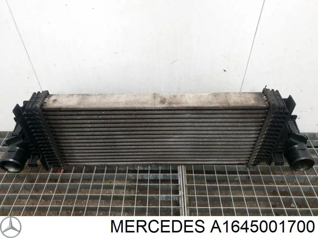 Купити A1645001700 Mercedes Радіатор интеркуллера